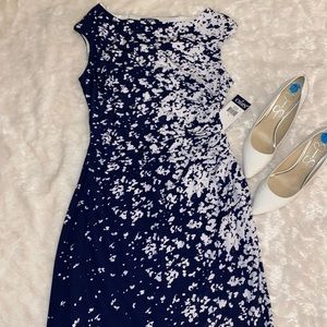 elegant dress from the brand CHAPS, size L, blue with white